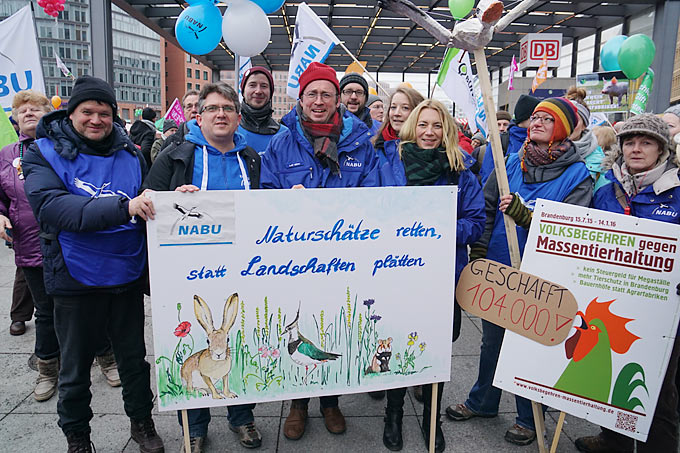 „Wir haben es satt“-Demo am 16. Januar 2016 in Berlin - Foto: NABU/Harald Franzen
