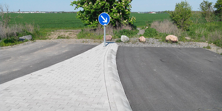 Straße ins Nichts - Foto: Philipp Steuer