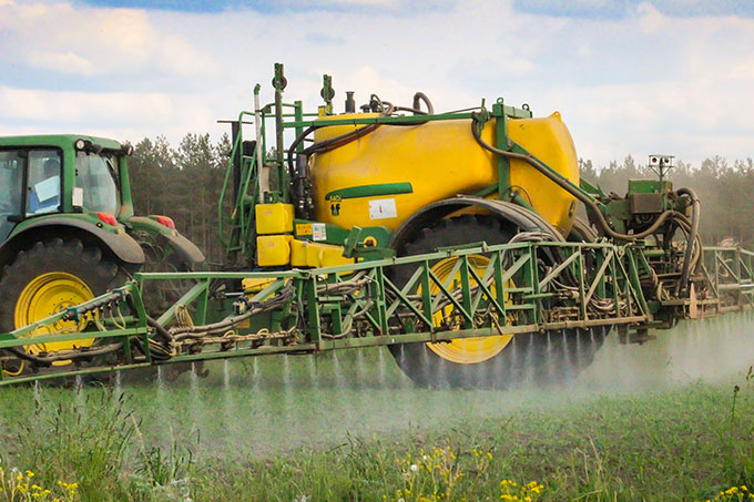 Pestizideinsatz in der Landwirtschaft - Foto: Ina Ebert